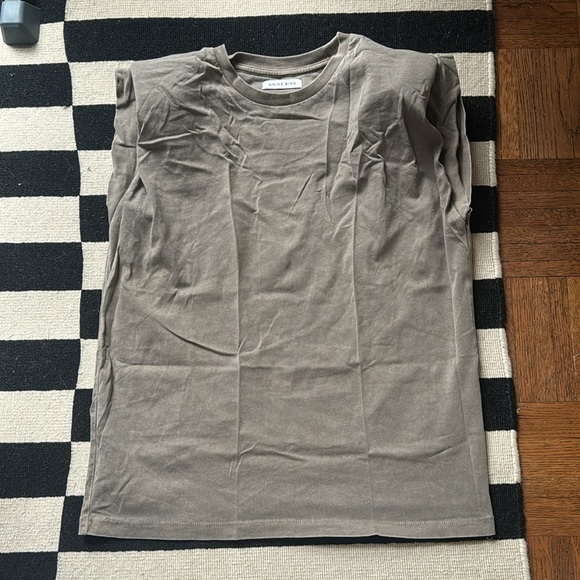 Anine Bing shoulder pad tshirt - Picture 4 of 9